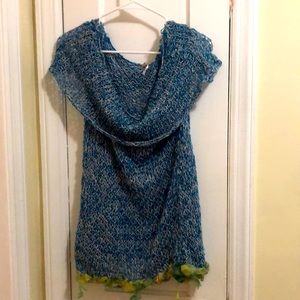 Free People spring/summer light weight sweater.  Size small, good condition.